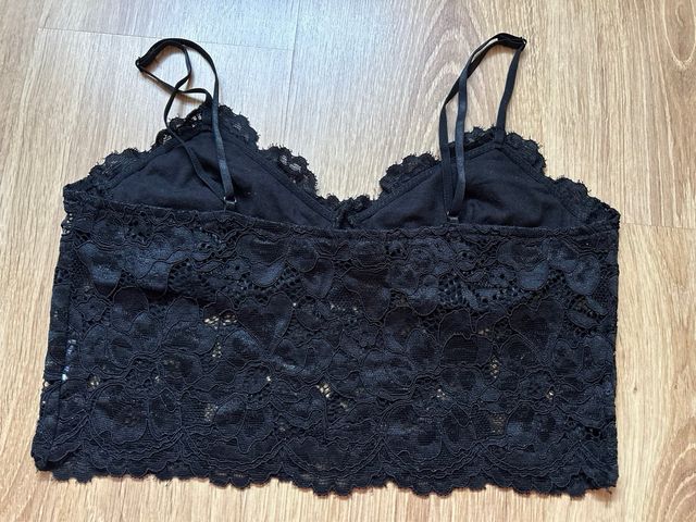 Top/ Sujetador Lencero negro encaje