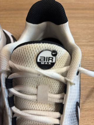 Scarpa Nike ragazzo/a bianca e nera