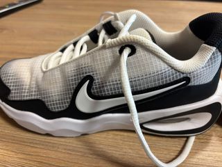 Scarpa Nike ragazzo/a bianca e nera