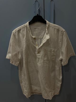 Camisas de niño, se venden las 4 por 20 euros 