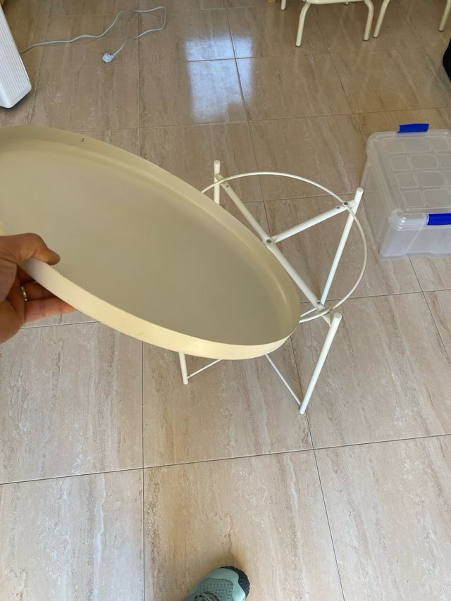 Mesita auxiliar redonda metal beige