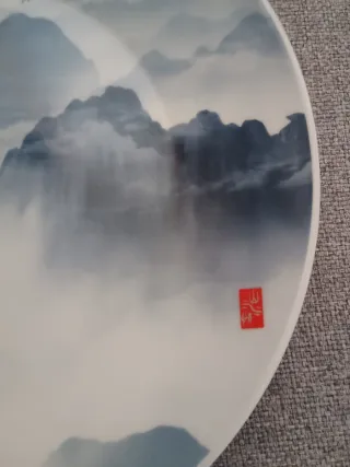 Plato decorativo chino paisaje montañas