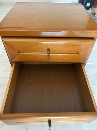 Mesa de noche provenzal madera