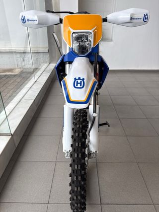 Husqvarna FE 250 Heritage 2025