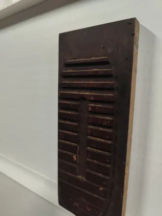 Letra O Antigua Imprenta Ortega Relieves Rayas