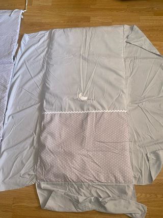 Chichonera y edredón cuna gris