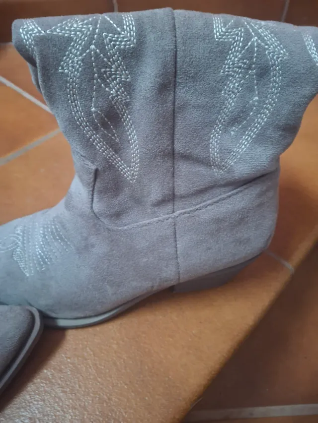 Botas grises mujer