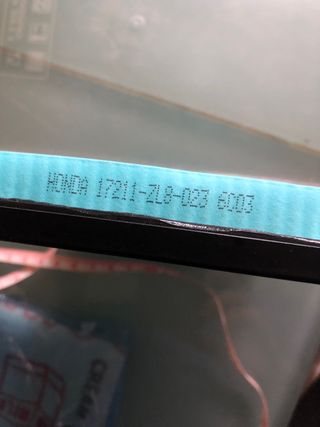 Filtro cortacésped marca Honda.