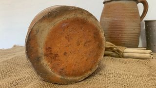 Brocca antica in gres