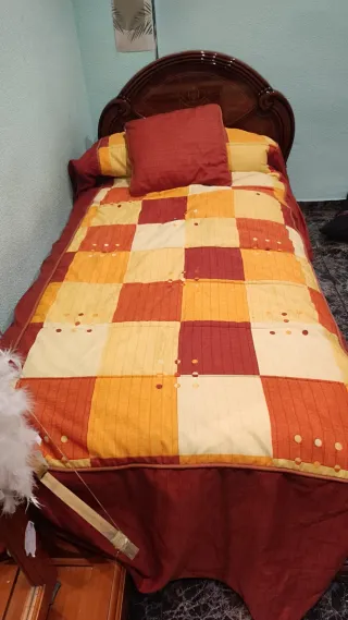 Edredón y cojín cama 90