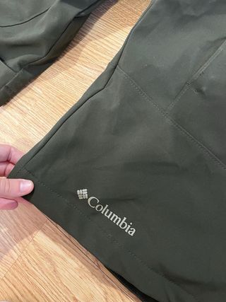 Chaqueta Columbia Titanium Impermeable Verde Oliva