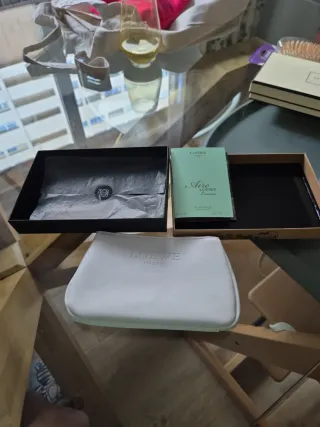 Neceser Loewe Blanco con Perfume Aire