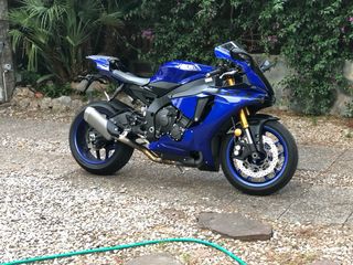Yamaha R1 Azul