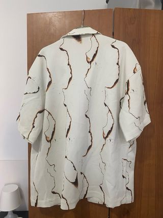 Camisa Bershka Estampado Quemado