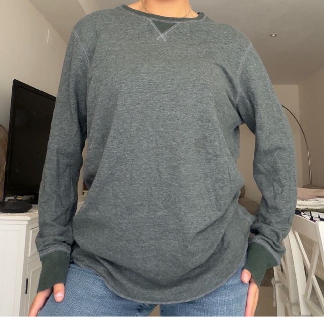 Camiseta verde de manga larga