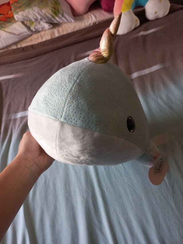 Peluche Narval Azul con Cuerno Dorado