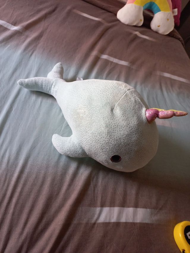Peluche Narval Azul con Cuerno Dorado