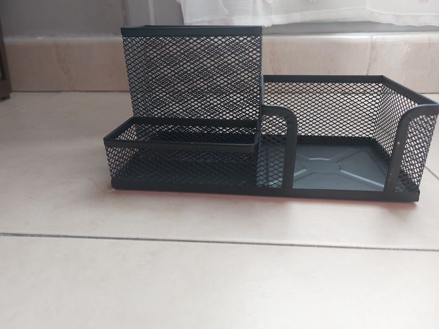 Organizador de escritorio de malla negra