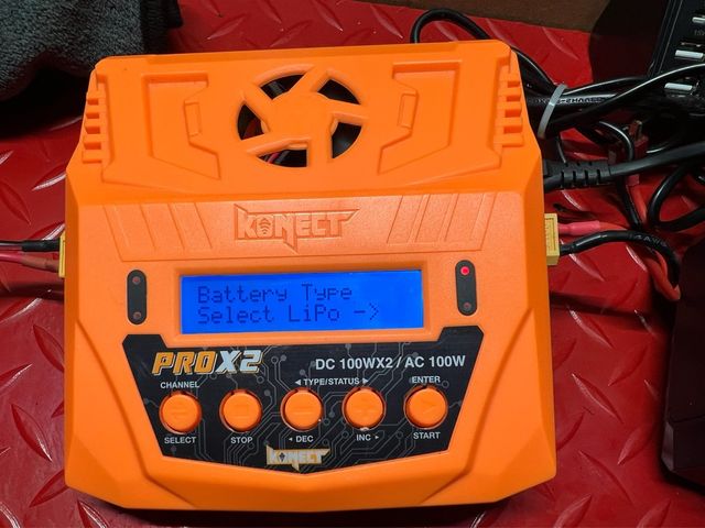 Caricatore Konect PROX2 DC 100WX2/AC 100W + 2 batt