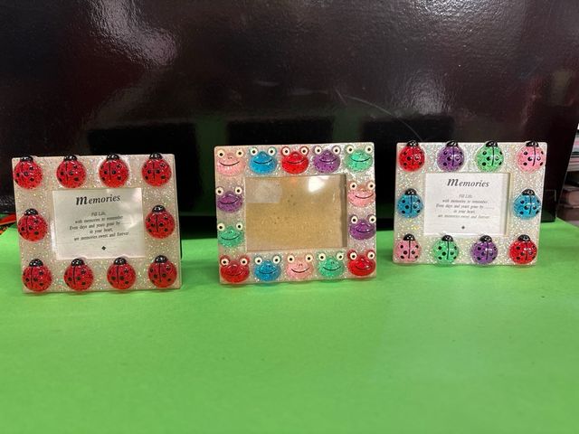 Marcos de fotos decorativos con figuras