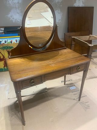 Toeletta con specchio in legno