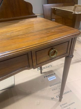 Toeletta con specchio in legno