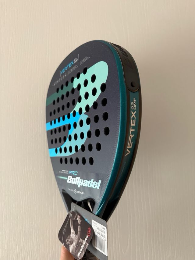 Pala Bullpadel Vertex 03 CMF