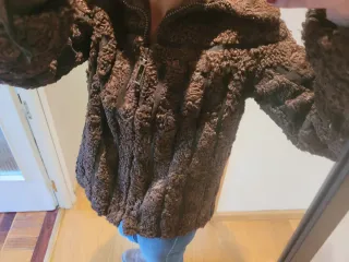 Abrigo auténtico de astracán marrón