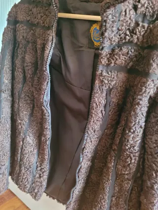 Abrigo auténtico de astracán marrón