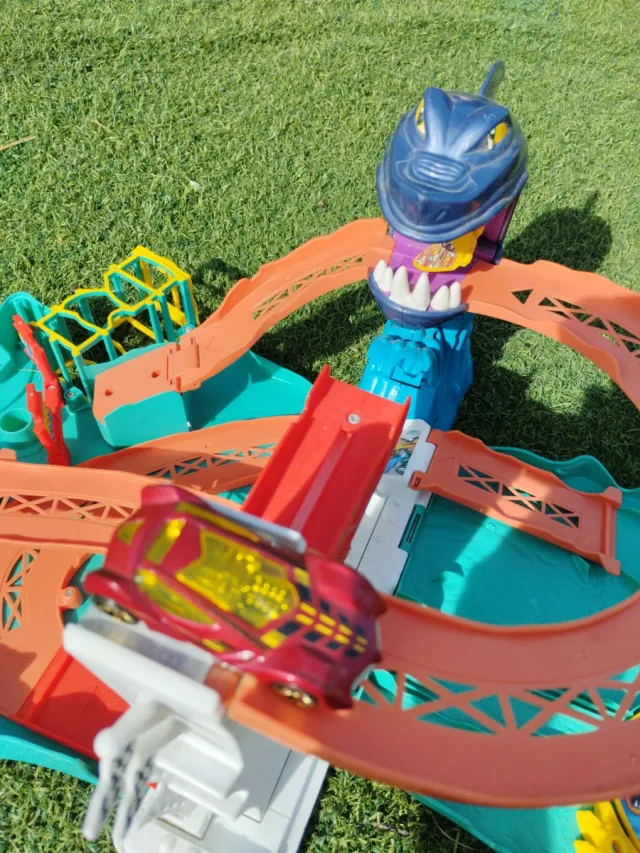 Circuito Hot Wheels Tiburón
