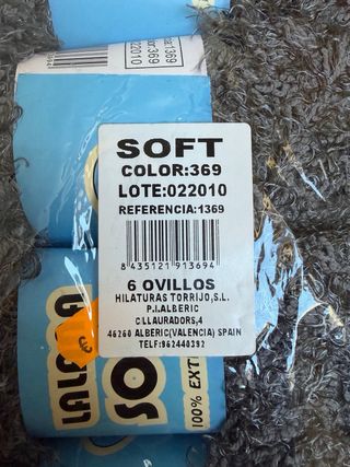 6 Ovillos de Lana Soft Color Gris