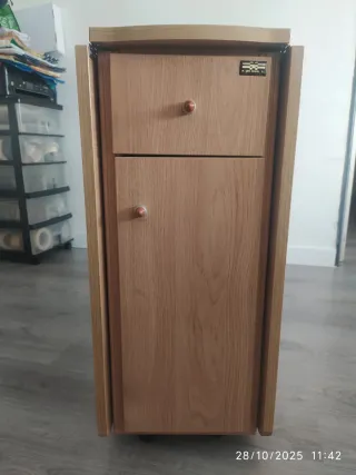 Mesa extensible y sillas