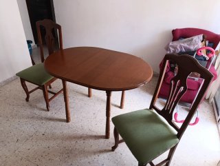 Mesa camilla y 2 sillas Venta en persona