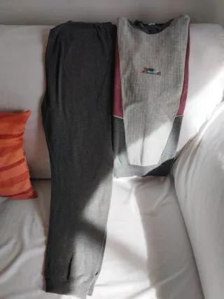 Pijama hombre gris y multicolor