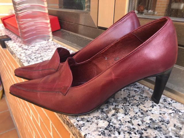 Zapatos de piel granate talla 37