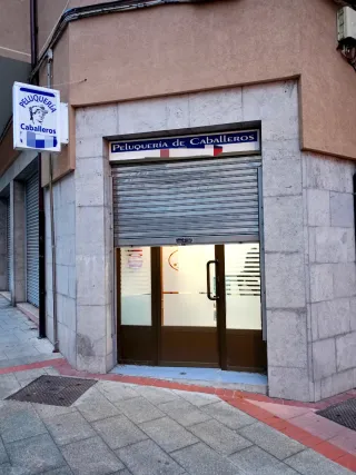 Local / Peluquería de Caballeros