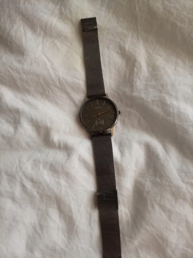 Reloj Parfois malla gris