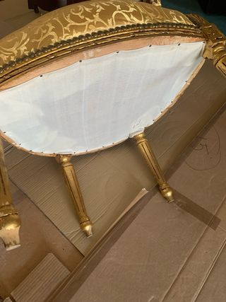 Sedia barocca dorata con tessuto damascato