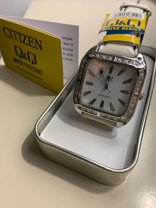 Orologio donna Q&Q by Citizen con zirconi