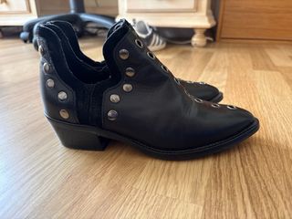 Botines Alpe negros tachuelas talla 36