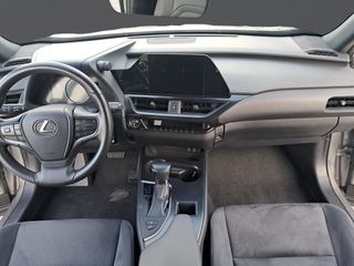 Lexus UX 2.0 250h Premium