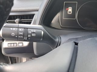 Lexus UX 2.0 250h Premium