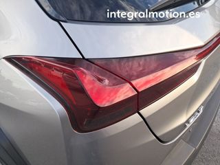 Lexus UX 2.0 250h Premium