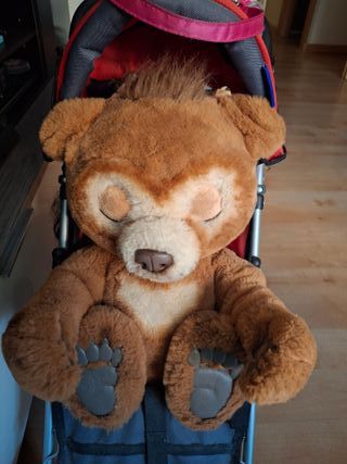 Osito interactivo con sonidos y movimiento