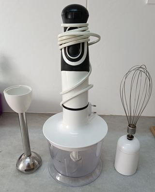 BATIDORA CON ACCESORIOS SILVERCREST 600W FUNCIONA.