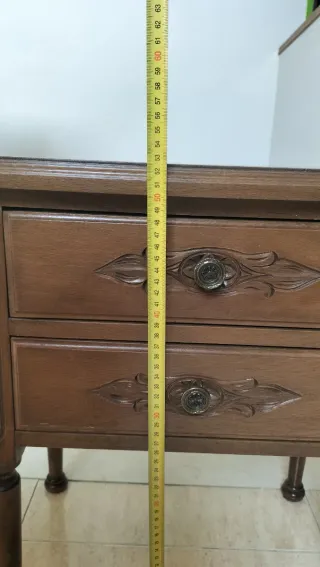 Mesita de noche vintage de madera