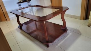 Mesa de centro de madera y cristal