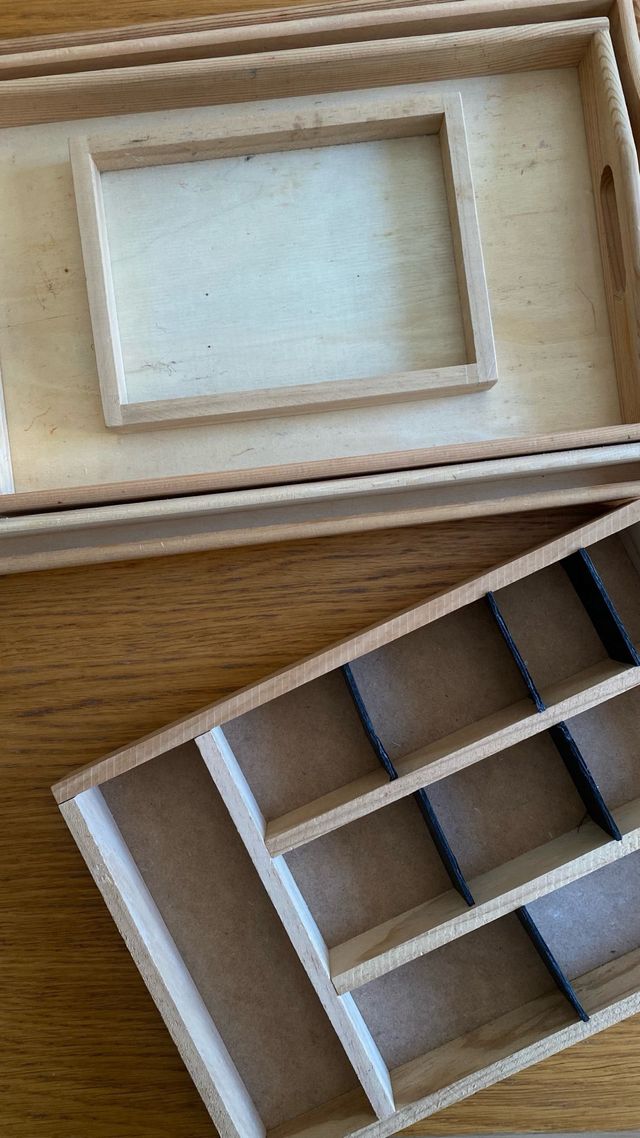 Vassoi Montessori in legno di varie dimensioni
