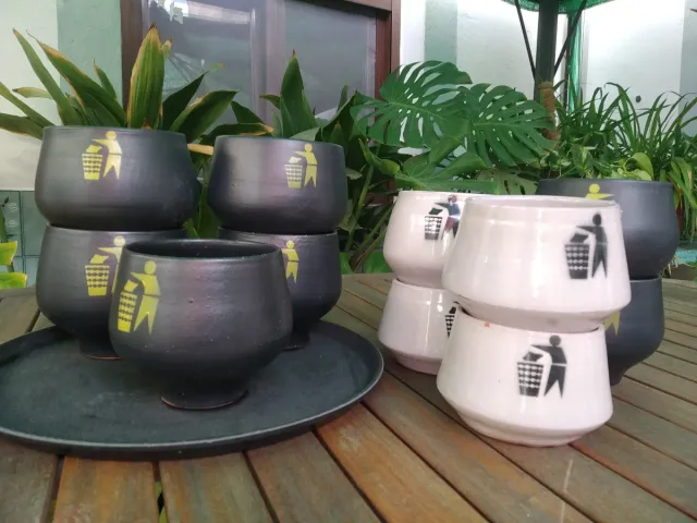 Contenedores de barro para terraza