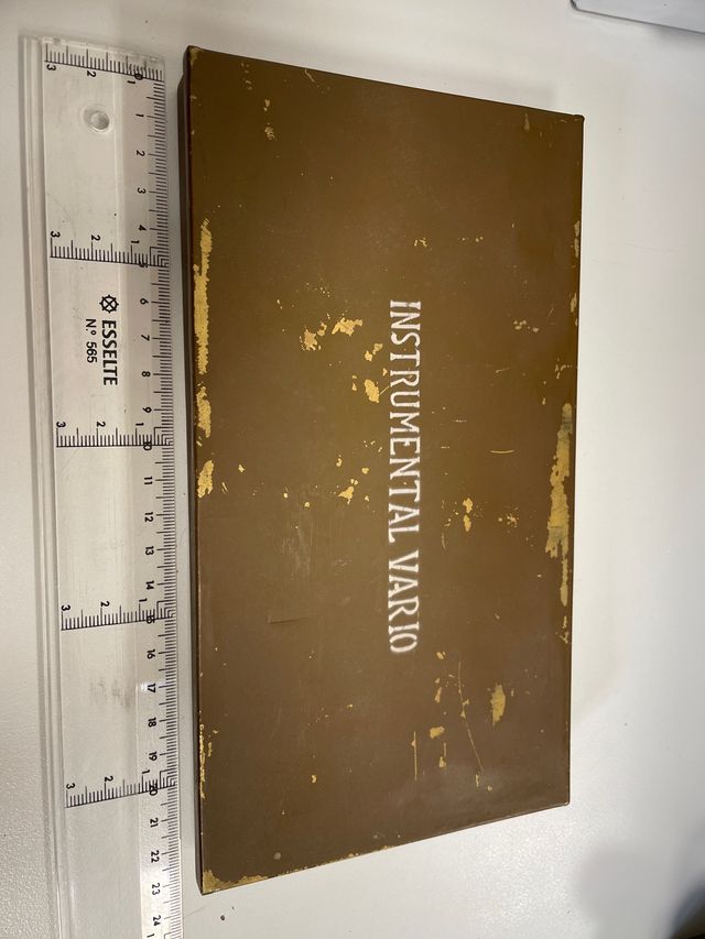 Caja antigua INSTRUMENTAL VARIO Sanitario